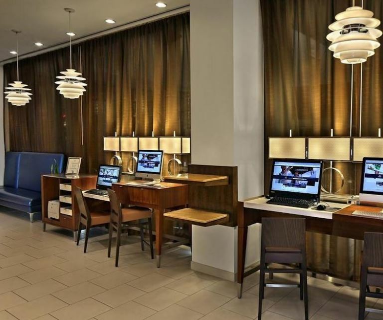 Doubletree By Hilton Hartford Downtown Hotel Exterior foto