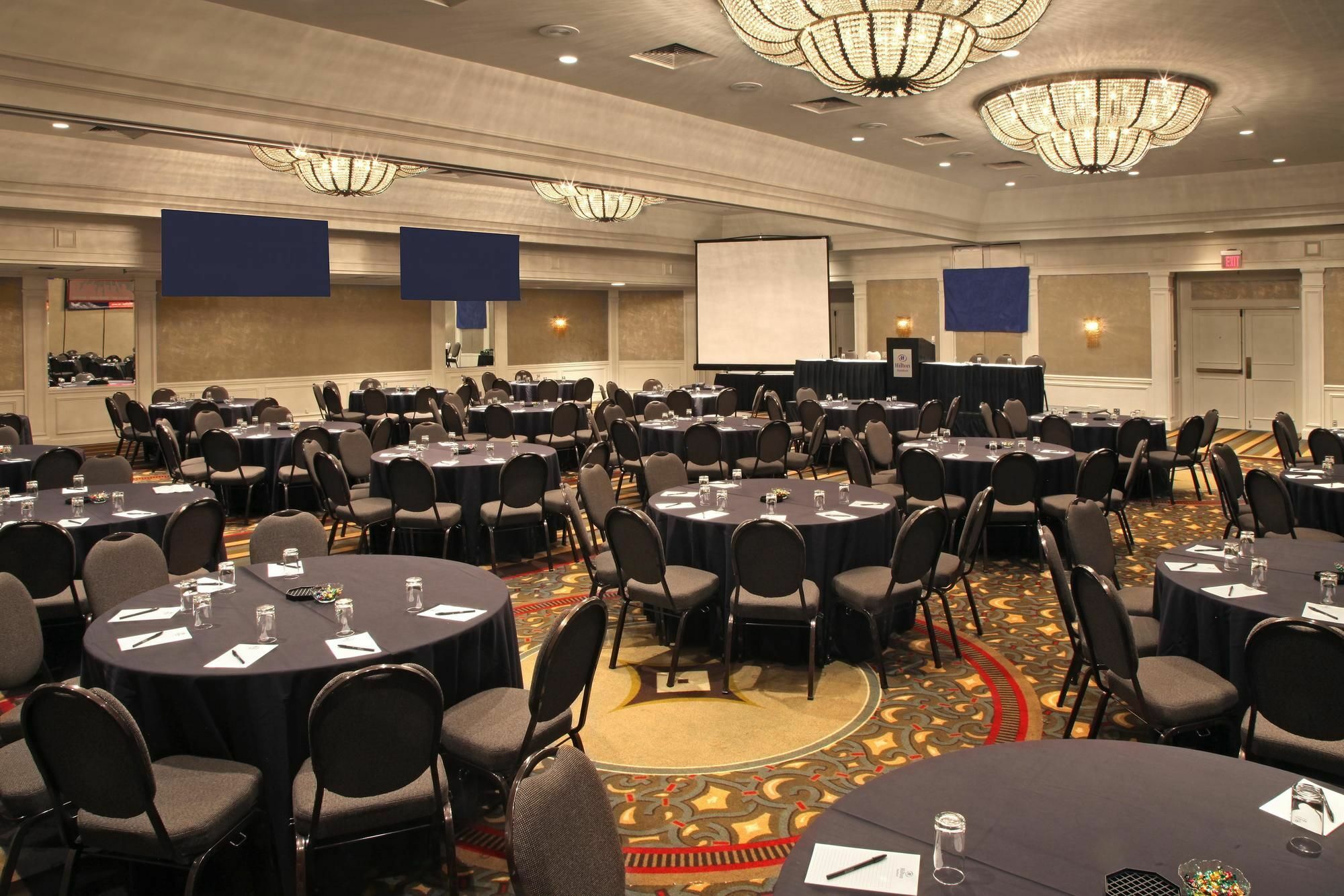 Doubletree By Hilton Hartford Downtown Hotel Instalações foto